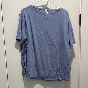 Classic Women’s Crew Neck T-Shirt in Heather Blue